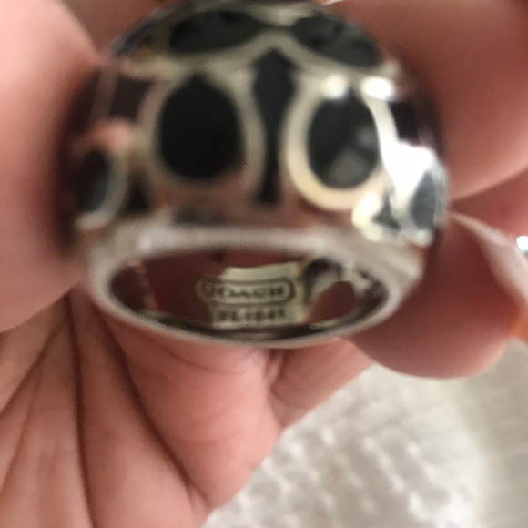 AUTHENTIC COACH BLACK ENAMEL RING - Picture 4 of 6